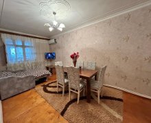 Satılır Köhnə Tikili Suraxanı r.