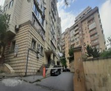 Satılır Köhnə Tikili Nizami m., Yasamal r.