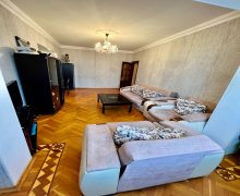 Satılır Köhnə Tikili Azadlıq m., Binəqədi r.