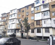 Satılır Köhnə Tikili Bakıxanov qəs., Sabunçu r. Satılır Köhnə Tikili Bakıxanov qəs., Sabunçu r.