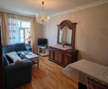 Satılır Köhnə Tikili Xalqlar dostluğu m., Yeni Günəşli qəs., Suraxanı r.