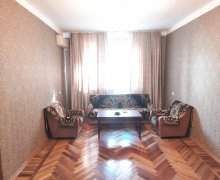 Satılır Köhnə Tikili Elmlər akademiyası m., Yasamal r.