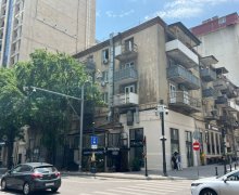 Satılır Köhnə Tikili Nizami m., Yasamal r. Satılır Köhnə Tikili Nizami m., Yasamal r.