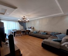 Satılır Köhnə Tikili Azadlıq m., 7-ci mikrorayon, Binəqədi r.