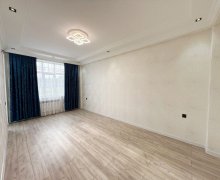 Satılır Yeni Tikili Xalqlar dostluğu m., Yeni Günəşli qəs., Suraxanı r.