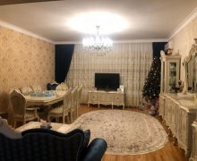 Satılır Yeni Tikili Azadlıq m., 6-cı mikrorayon, Binəqədi r.