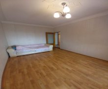 Satılır Köhnə Tikili Memar Əcəmi m., 9-cu mikrorayon, Binəqədi r.