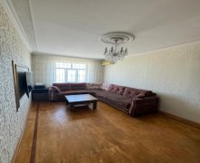 Satılır Köhnə Tikili Yeni Günəşli qəs., Suraxanı r. Satılır Köhnə Tikili Yeni Günəşli qəs., Suraxanı r.