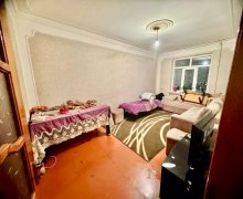 Satılır Köhnə Tikili Xalqlar dostluğu m., 8-ci kilometr, Nizami r.