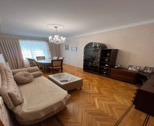 Satılır Köhnə Tikili Elmlər akademiyası m., Yasamal r.