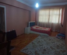 Satılır Köhnə Tikili Elmlər akademiyası m., Yasamal r.