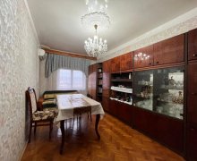 Satılır Köhnə Tikili Əhmədli m., Neapol dairəsi, Xətai r.