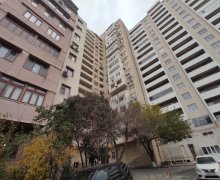 Satılır Yeni Tikili Memar Əcəmi m., 4-cü mikrorayon, Nəsimi r.