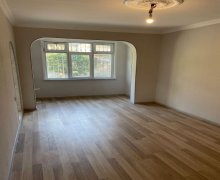 Satılır Köhnə Tikili Memar Əcəmi m., 9-cu mikrorayon, Binəqədi r.