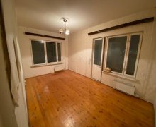 Satılır Köhnə Tikili Nizami r. Satılır Köhnə Tikili Nizami r.