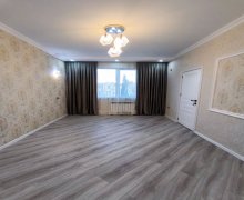 Satılır Köhnə Tikili Memar Əcəmi m., 5-ci mikrorayon, Nəsimi r.