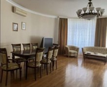 Satılır Yeni Tikili 28 May m., Səbail r.