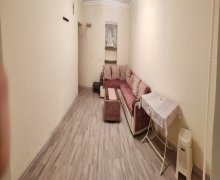 Satılır Köhnə Tikili Neftçilər m., Nizami r. Satılır Köhnə Tikili Neftçilər m., Nizami r.