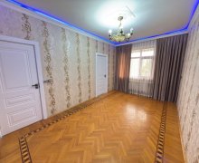 Satılır Köhnə Tikili Azadlıq m., 7-ci mikrorayon, Binəqədi r.