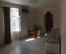 Satılır Köhnə Tikili Elmlər akademiyası m., Yasamal r.