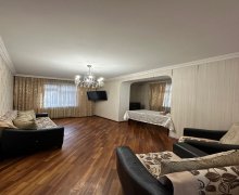 Satılır Köhnə Tikili Memar Əcəmi m., 9-cu mikrorayon, Binəqədi r.