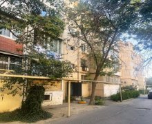 Satılır Köhnə Tikili Xalqlar dostluğu m., 8-ci kilometr, Nizami r.