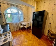 Satılır Köhnə Tikili Azadlıq m., Binəqədi r.