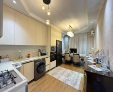 Satılır Yeni Tikili İnşaatçılar m., Yeni Yasamal qəs., Yasamal r.