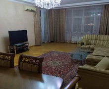 Kirayə (aylıq) Yeni Tikili Elmlər akademiyası m., Yasamal r. Kirayə (aylıq) Yeni Tikili Elmlər akademiyası m., Yasamal r.