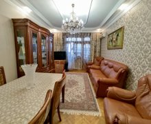 Satılır Köhnə Tikili Qara Qarayev m., Nizami r.