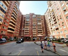 Satılır Yeni Tikili Gənclik m., 8-ci mikrorayon, Atatürk parkı, Binəqədi r.