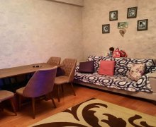 Satılır Yeni Tikili Xalqlar dostluğu m., Yeni Günəşli qəs., Suraxanı r.