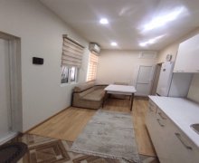 Kirayə (aylıq) Həyət evi/villa Yasamal qəs., Yasamal r.