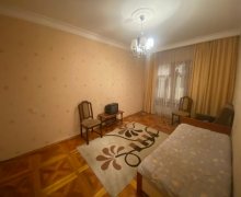 ehmedlide kohne tikili evler Əhmədli m., Xətai r.