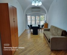 Kirayə (aylıq) Ofis İçərişəhər m., Səbail r.