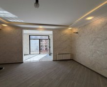 Satılır Yeni Tikili Dərnəgül m., 7-ci mikrorayon, Binəqədi r.