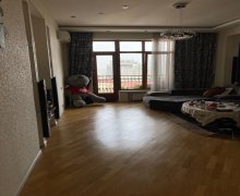 iceri seherde aylıq kiraye evler İçərişəhər m., Səbail r.