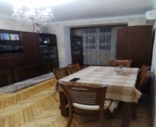 Satılır Köhnə Tikili Elmlər akademiyası m., Yasamal r.