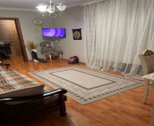 Satılır Köhnə Tikili Memar Əcəmi m., 4-cü mikrorayon, Nəsimi r.