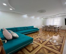 Satılır Köhnə Tikili Memar Əcəmi m., 9-cu mikrorayon, Binəqədi r.