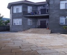 Kirayə (günlük) Həyət evi/villa Oğuz ş. Kirayə (günlük) Həyət evi/villa Oğuz ş.