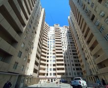 Satılır Yeni Tikili Binəqədi r.