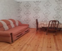 Satılır Köhnə Tikili Suraxanı qəs., Suraxanı r.