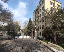 Satılır Yeni Tikili Memar Əcəmi m., 4-cü mikrorayon, Nəsimi r.