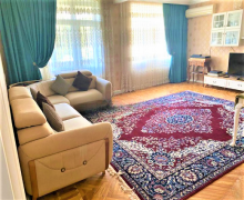 Satılır Köhnə Tikili Azadlıq m., 8-ci mikrorayon, Binəqədi r.