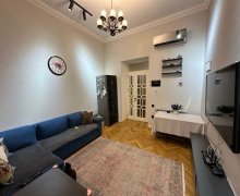 iceri seherde aylıq kiraye evler İçərişəhər m., Səbail r.