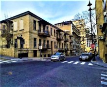 iceri seherde evlerin qiymeti İçərişəhər m., Səbail r.