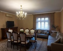 Satılır Köhnə Tikili Nizami m., Yasamal r.