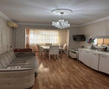 Satılır Köhnə Tikili Xalqlar dostluğu m., 8-ci kilometr, Nizami r.