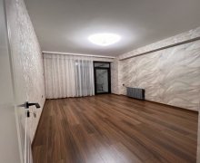 Satılır Yeni Tikili Qaraçuxur qəs., Suraxanı r.